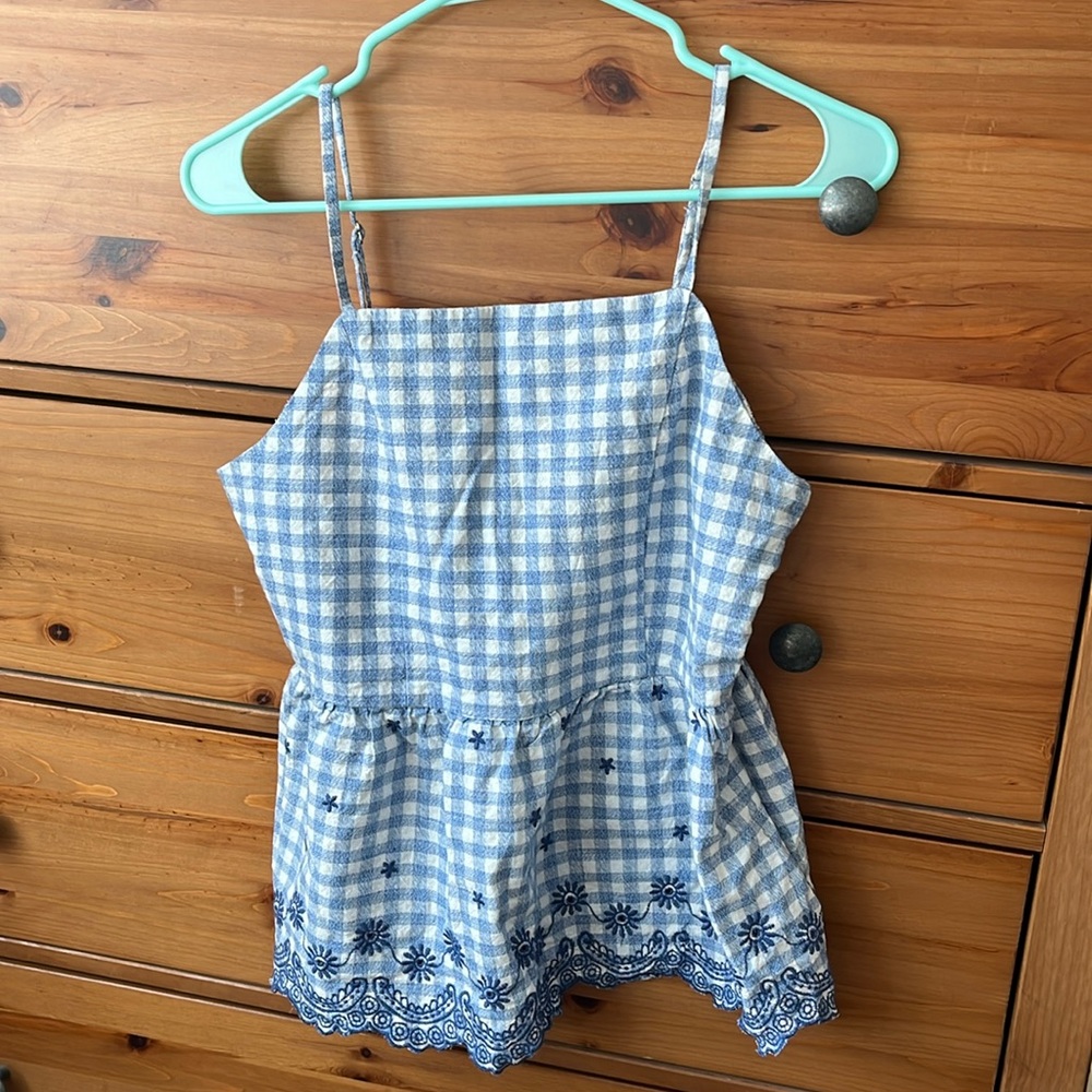 Super cute blue top